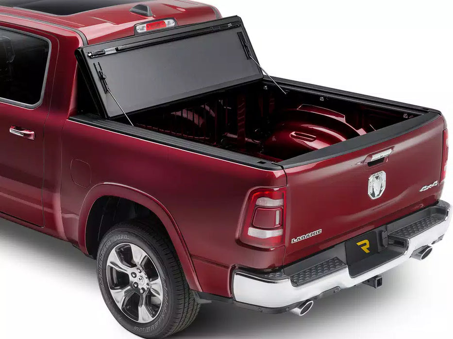 BAKFlip MX4 15-18 GM Silverado,Sierra & 2019 Legacy/Limited 8.2ft Bed (2014 1500 Only, 2015-2019 1500,2500,3500) Tonneau Cover