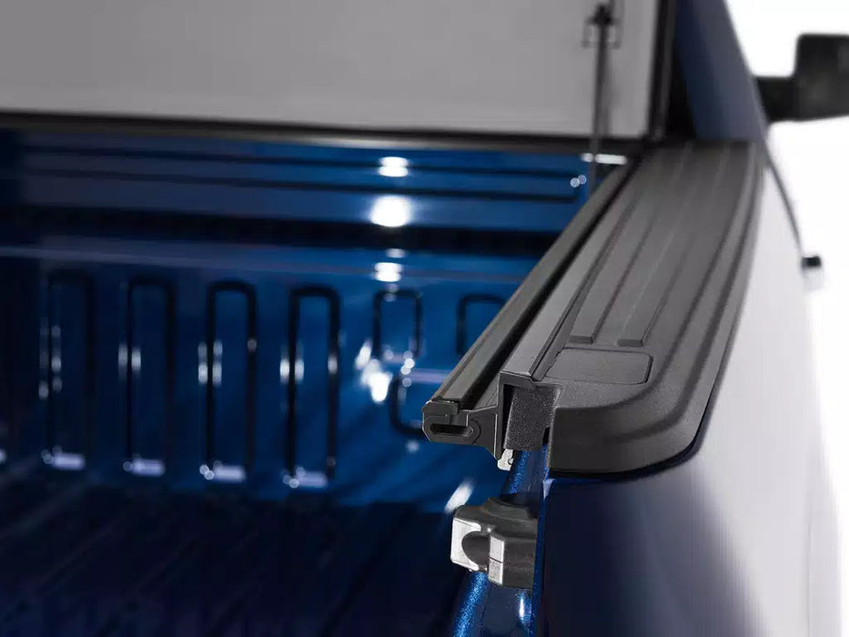 BAKFlip FiberMax 2009 - 15 Mitsubishi L200 (Does Not Fit Curved Bed) Double Cab 1505mm Tonneau Cover