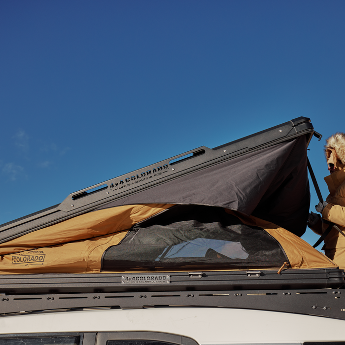 4x4 Colorado Nimbus Hardshell Roof Top Tent